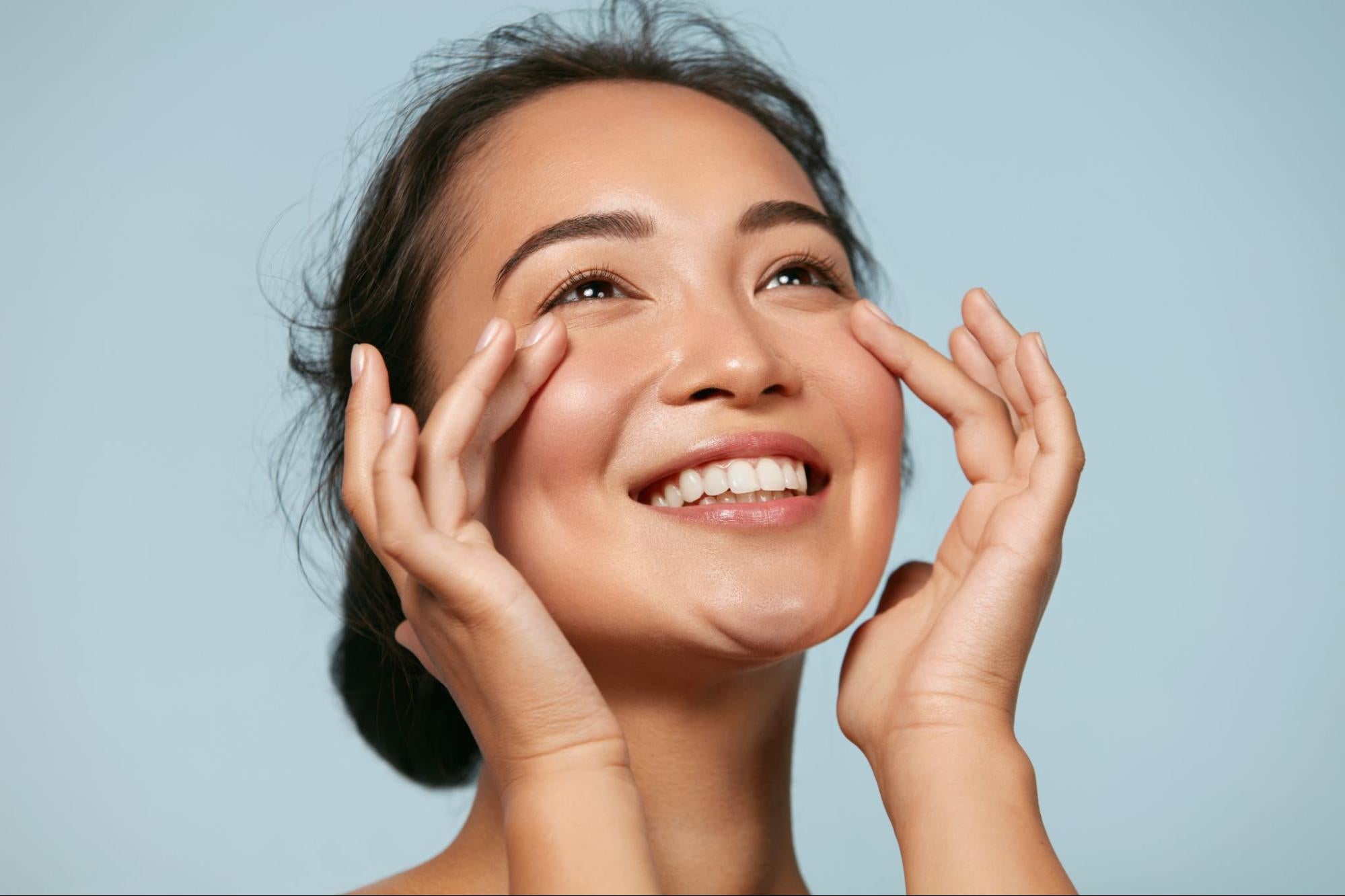 Om Mushroom offers an array of mushroom supplements with shiitake that help to support skin health and a youthful appearance.